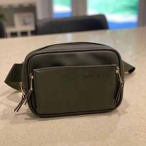 Ayla & Co Fanny Pack (Green)